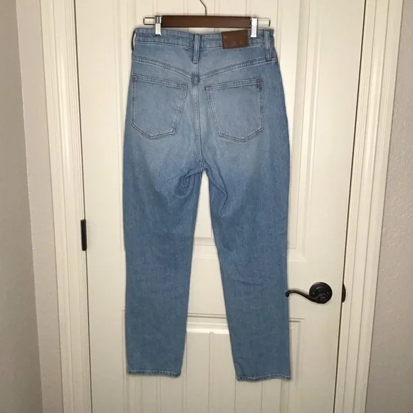 Madewell The Curvy Perfect Vintage Jean in Fiore Wash. - Picture 5 of 13